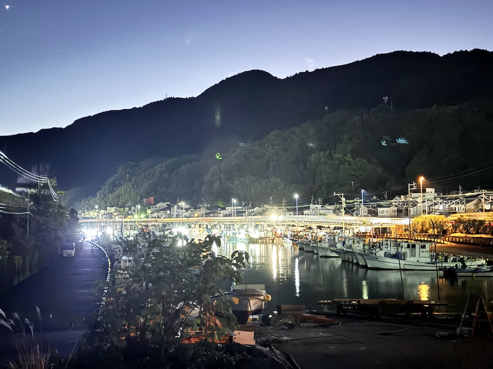 夜の由比港