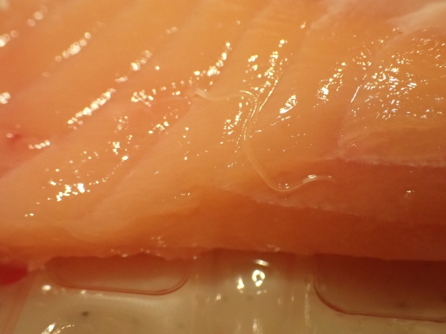 生で食べるなら目視チェックを習慣にする